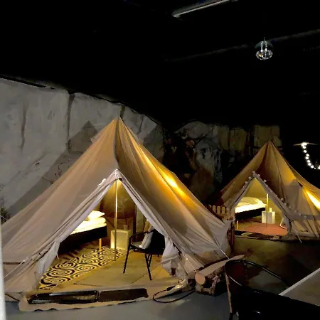 Basecamp Nord - Indoor Camping *