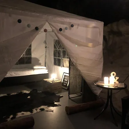 Basecamp Nord - Indoor Camping *