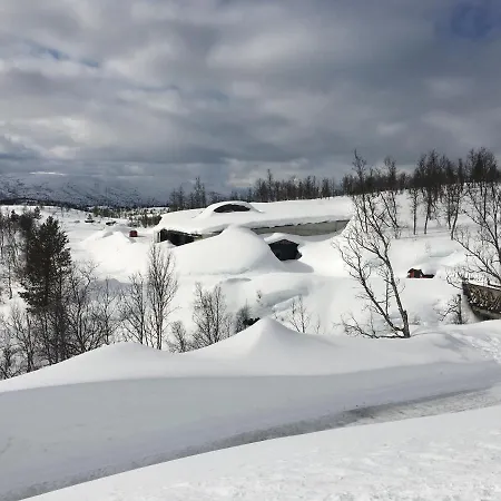 Basecamp Nord - Indoor Camping * Moen i Målselv